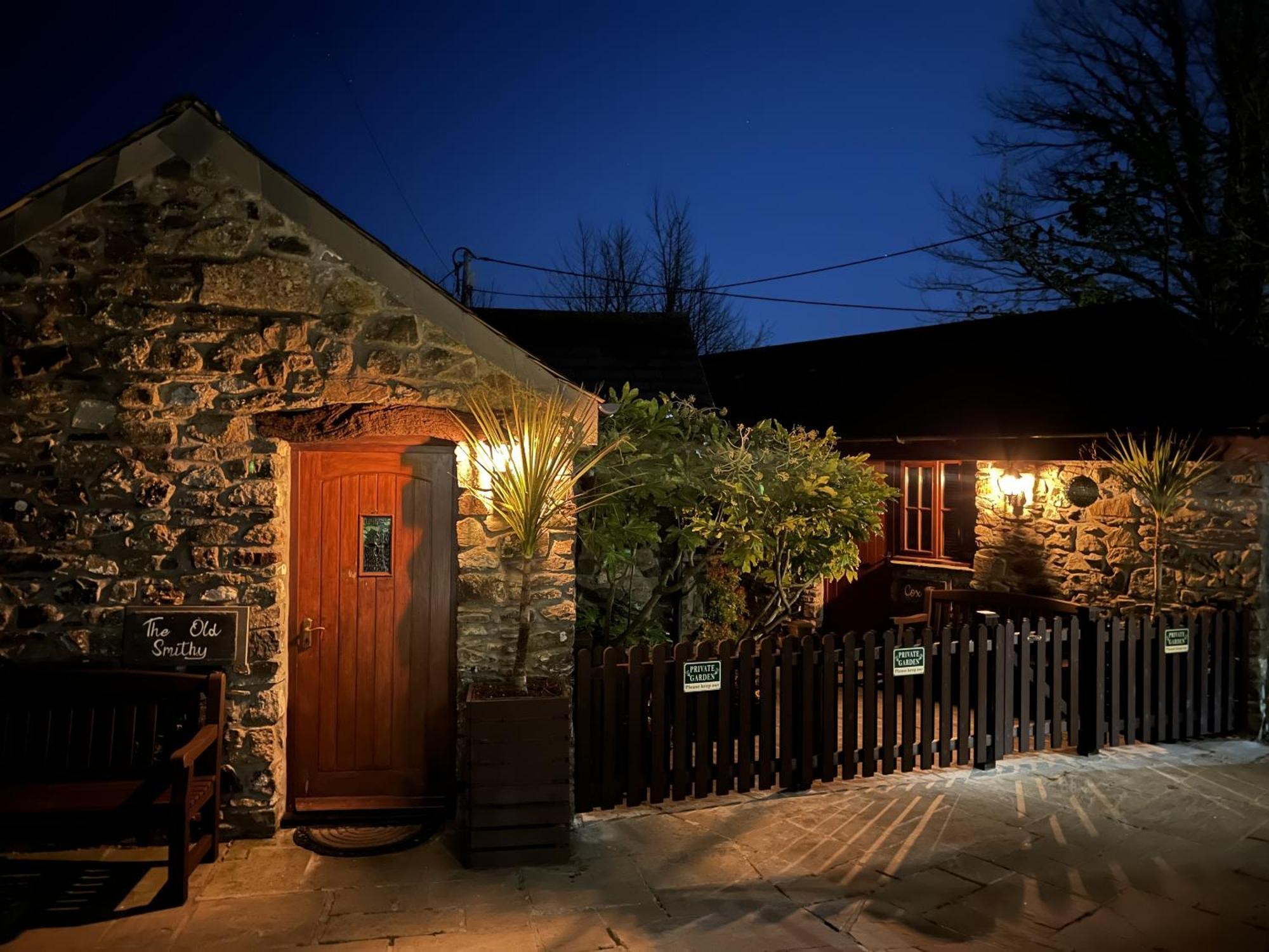 The Mary Tavy Inn Marytavy Exteriör bild