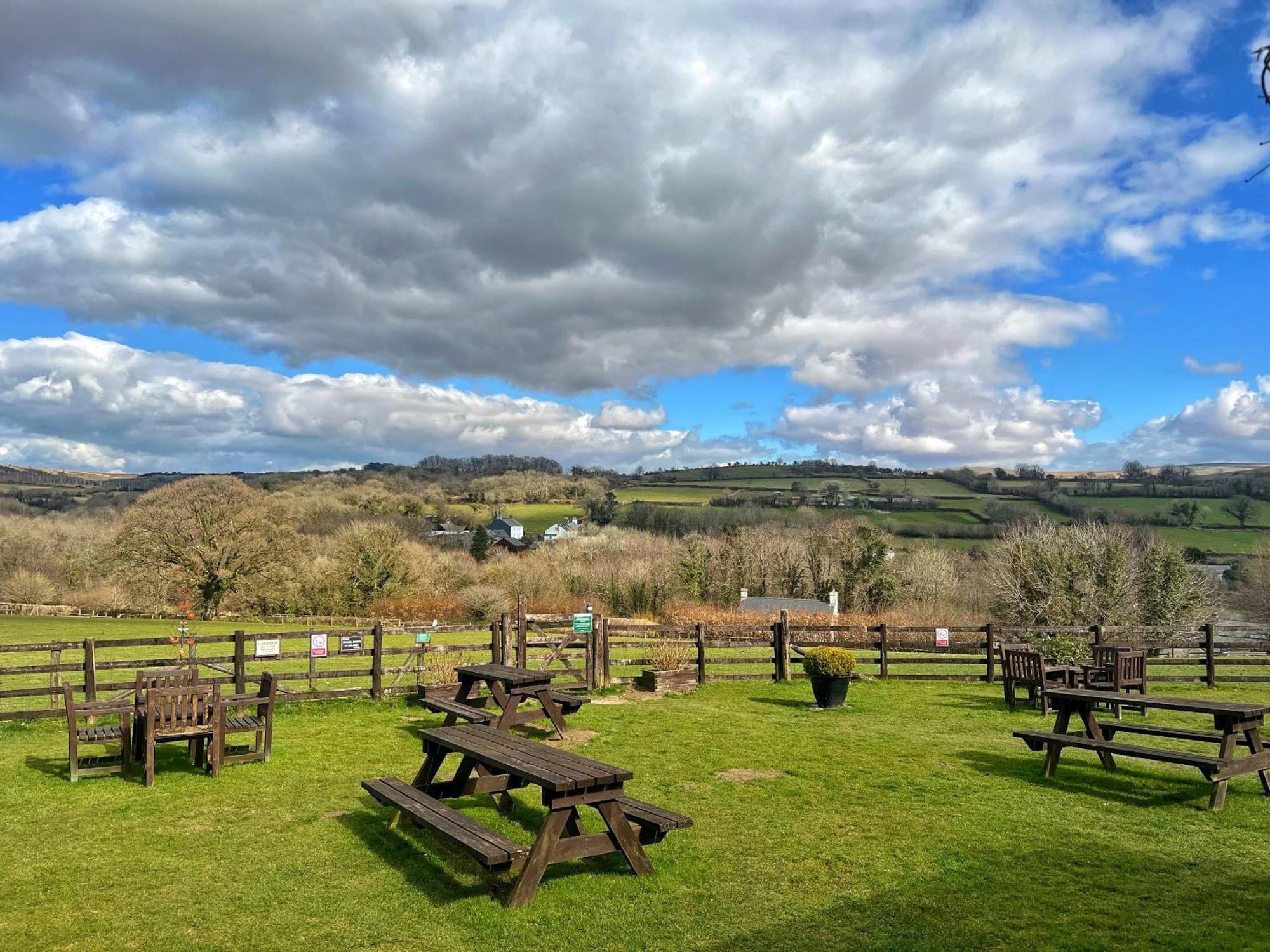 The Mary Tavy Inn Marytavy Exteriör bild